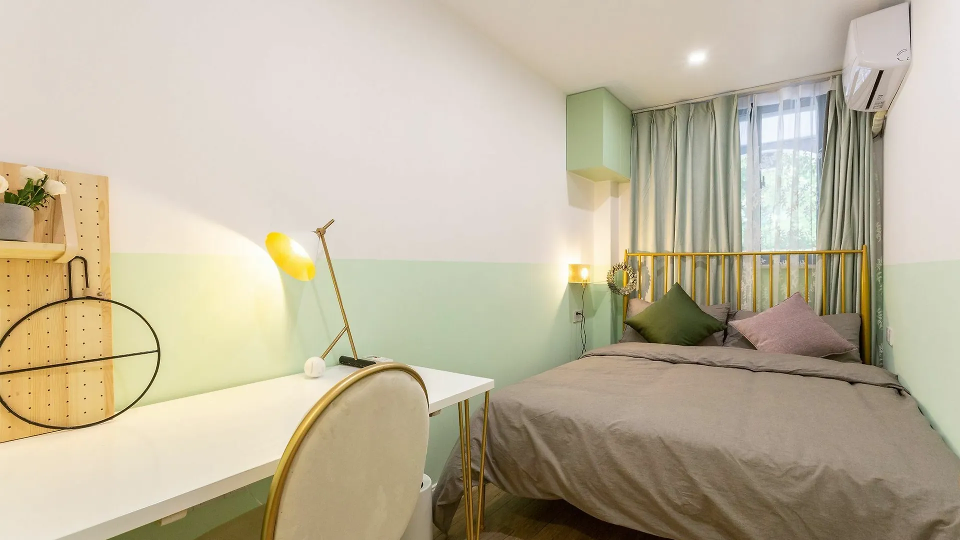 Apartment Starhome West Huaihai Road Branch Shanghai China